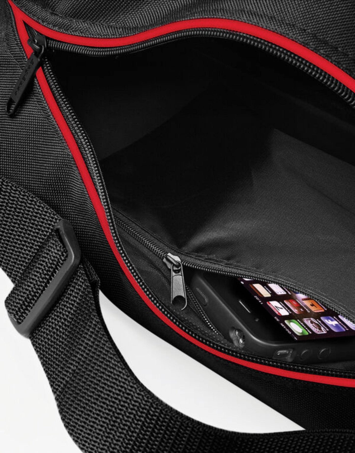 STRÖVA Retro Shoulder Bag – Classic Style, Everyday Function